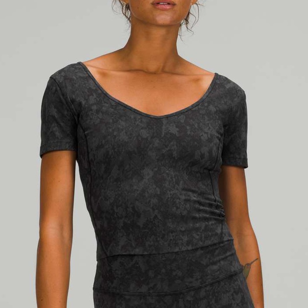 Lululemon Align T-Shirt Black Lace Snake